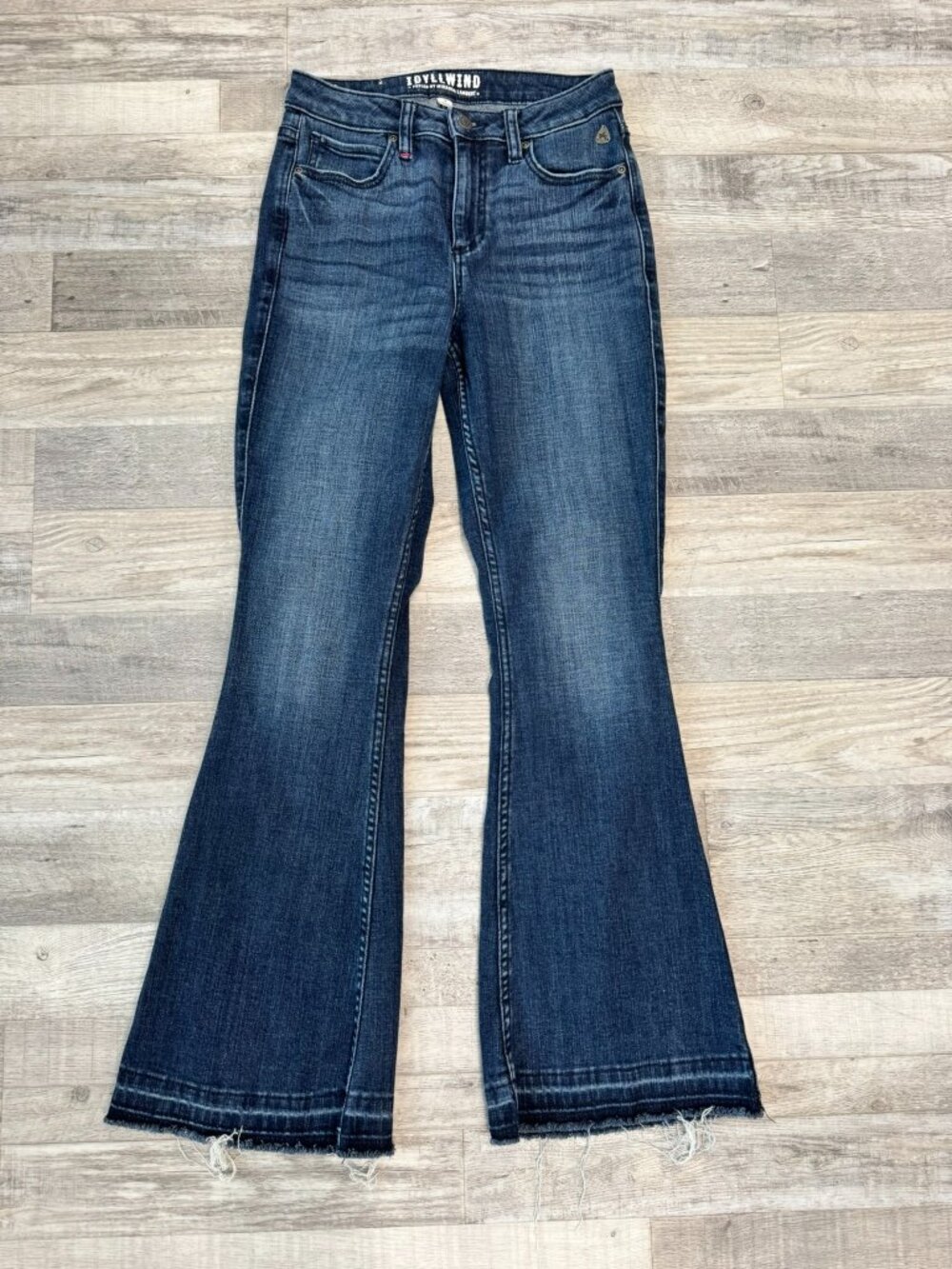 Idyllwind Miranda Lambert dark wash bootcut jeans raw hem size 4 I8